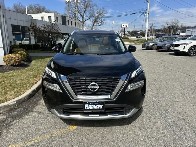 Used 2023 Nissan Rogue Platinum AWD/4WD image 3