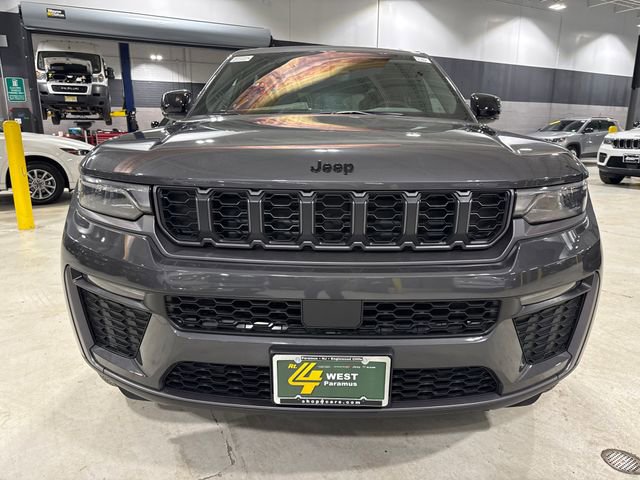 New 2026 Jeep Grand Cherokee L Limited w/ Limited Altitude Package AWD/4WD image 2