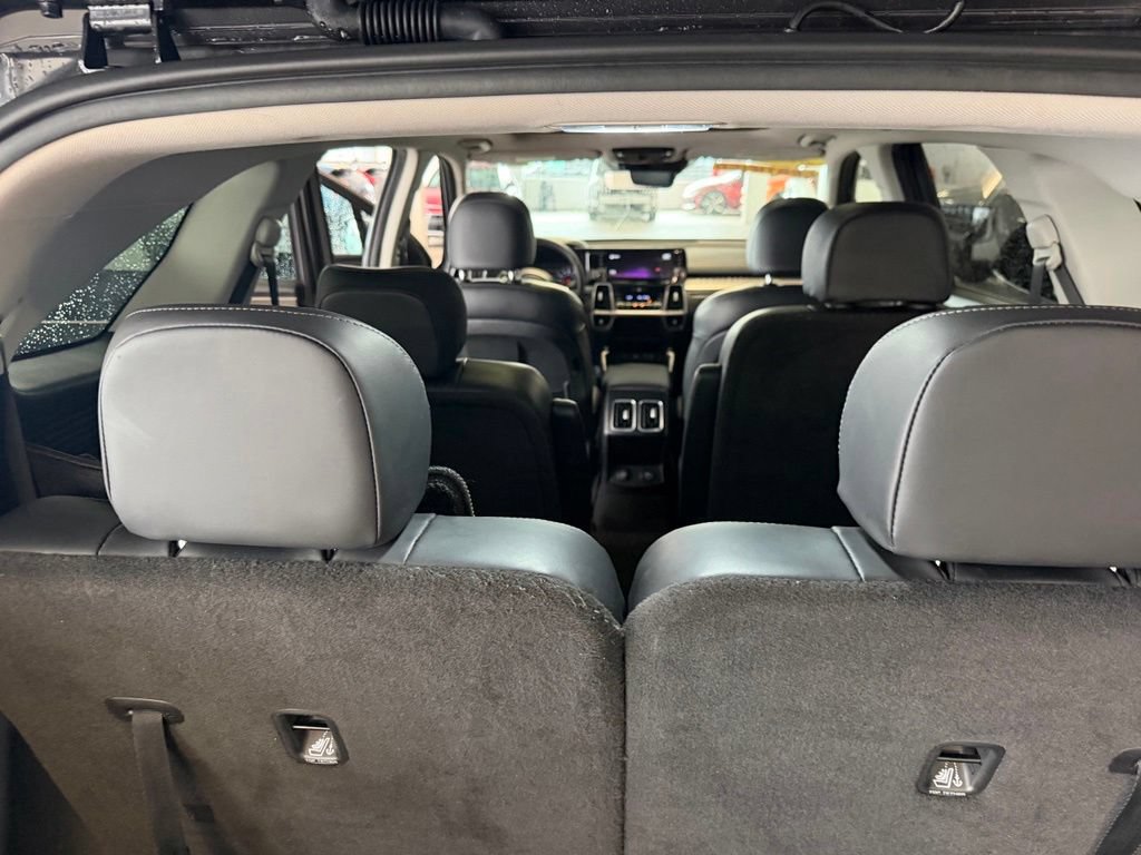 Certified 2022 Kia Sorento EX w/ Panoramic Sunroof Package AWD/4WD image 12