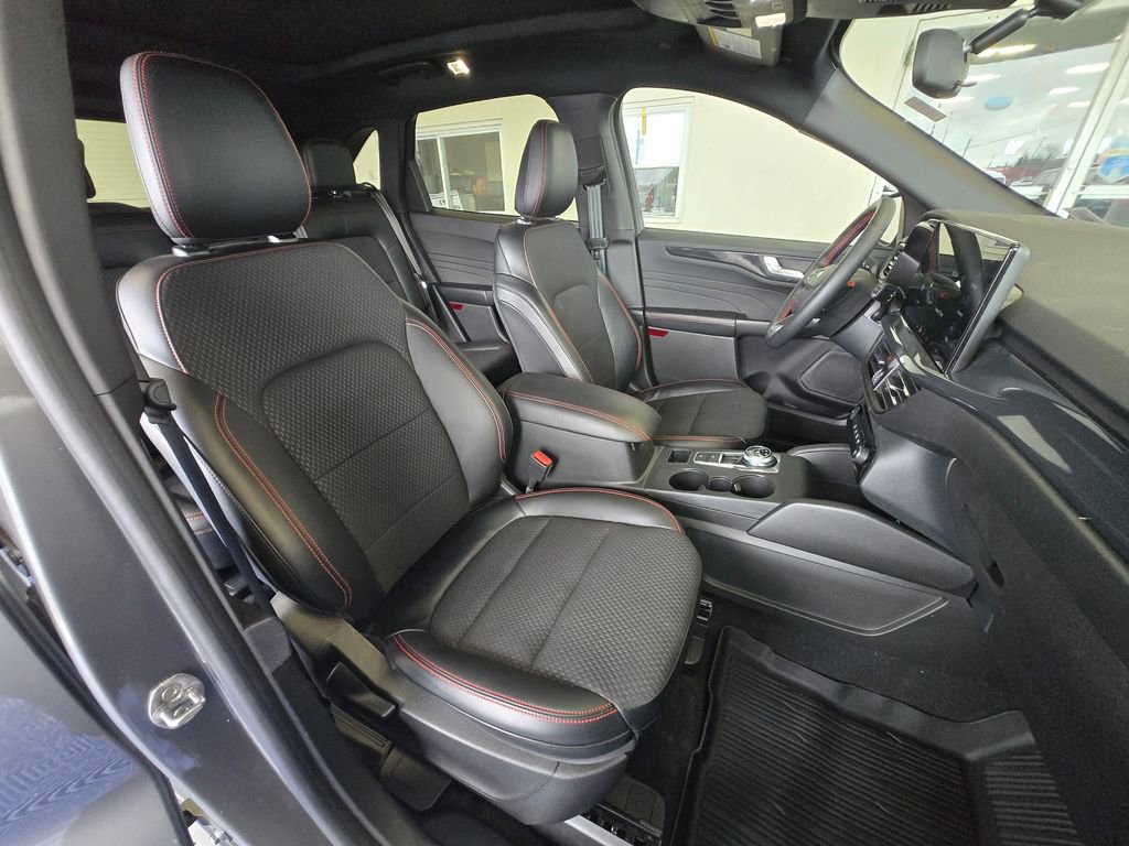 Used 2023 Ford Escape ST-Line w/ Tech Pack #1 image 26