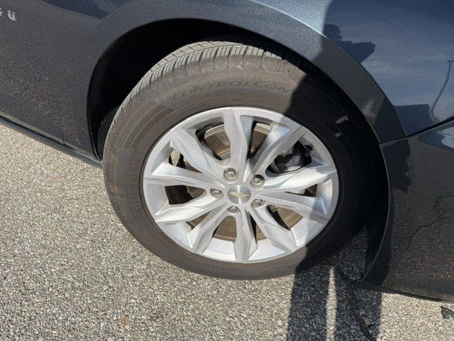 Used 2020 Chevrolet Malibu LT w/ Leather Package FWD image 34