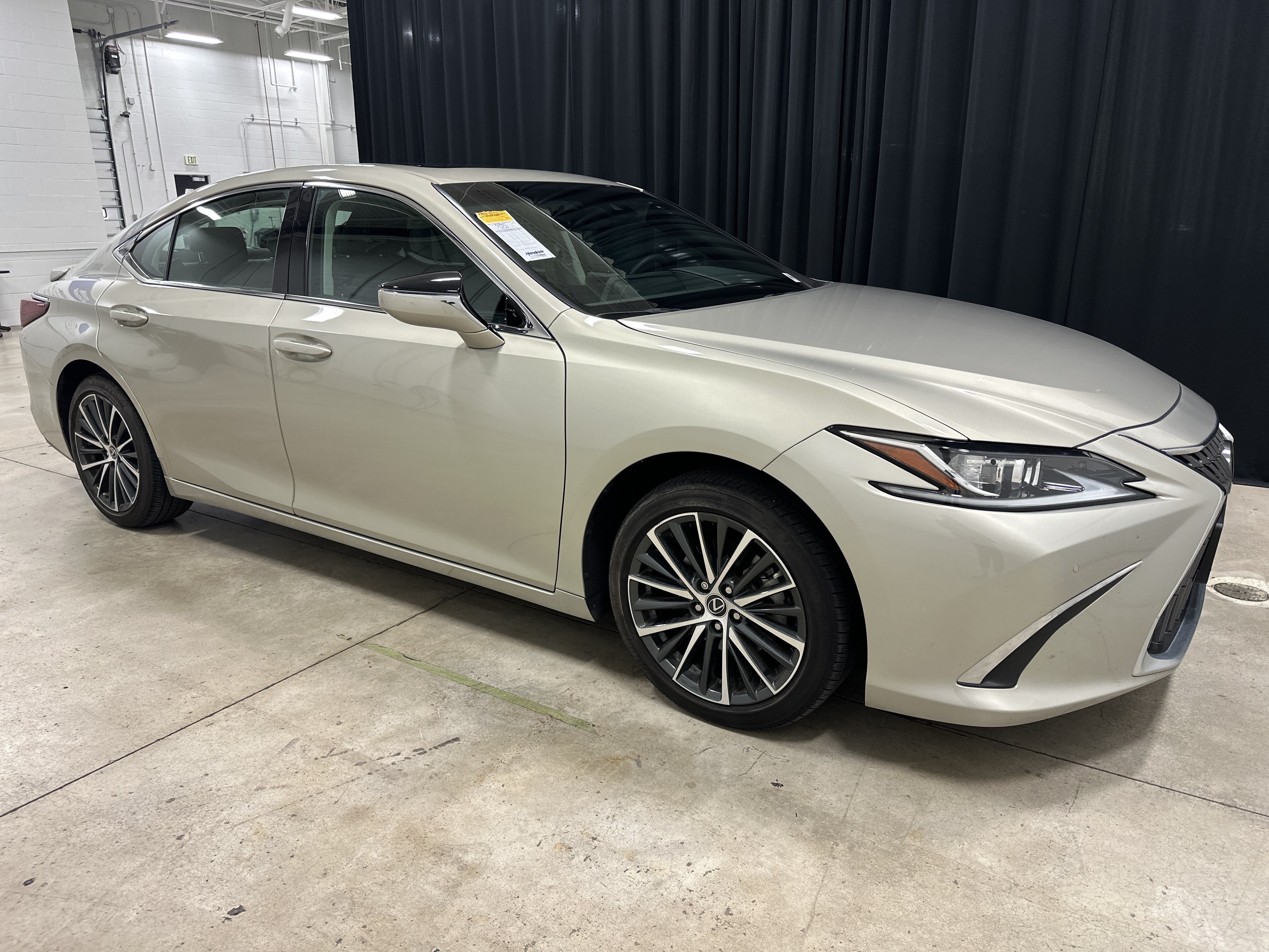 Certified 2023 Lexus ES 350 w/ Premium Package FWD image 25