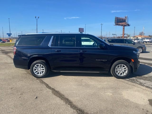 Used 2023 Chevrolet Suburban LT AWD/4WD image 7