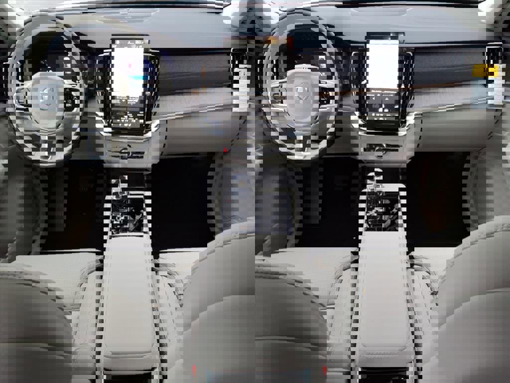 New 2026 Volvo XC90 T8 Ultra w/ Protection Package Premier image 12