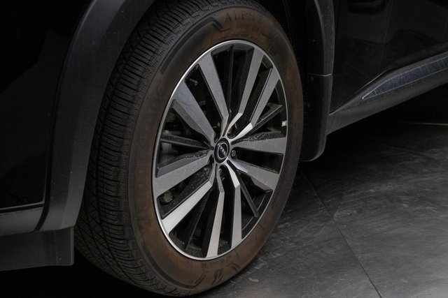 Used 2024 Nissan Pathfinder Platinum w/ Cargo Package image 7