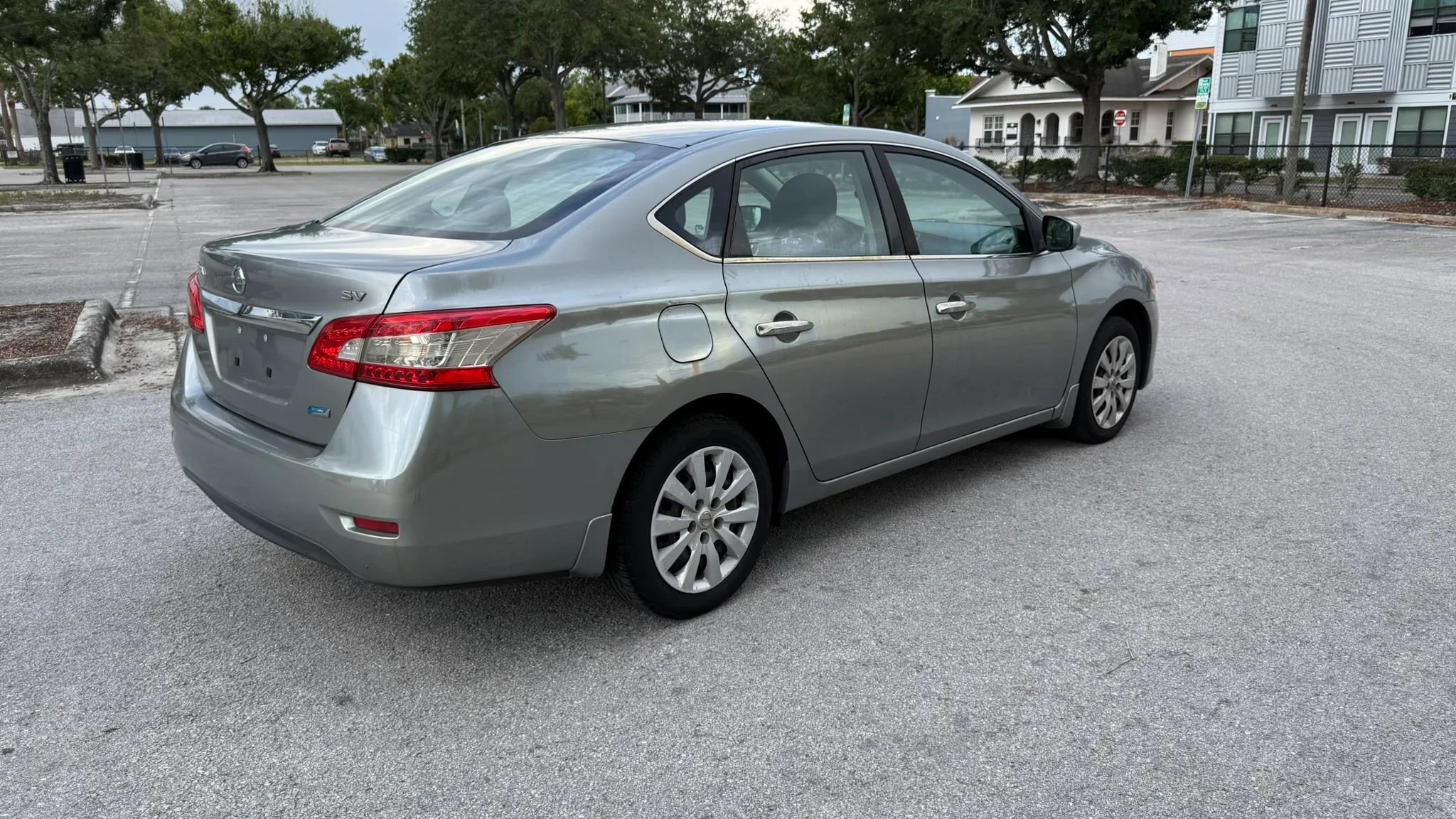 Used 2013 Nissan Sentra SV FWD image 6