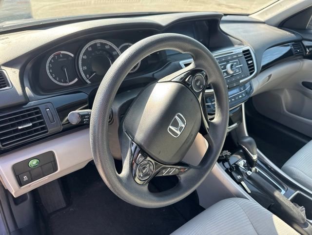 Used 2017 Honda Accord LX image 9