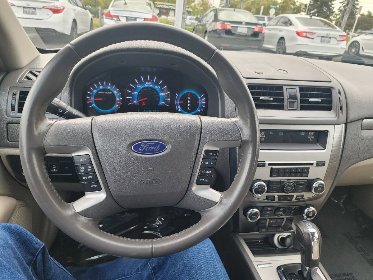 Used 2012 Ford Fusion SEL image 18
