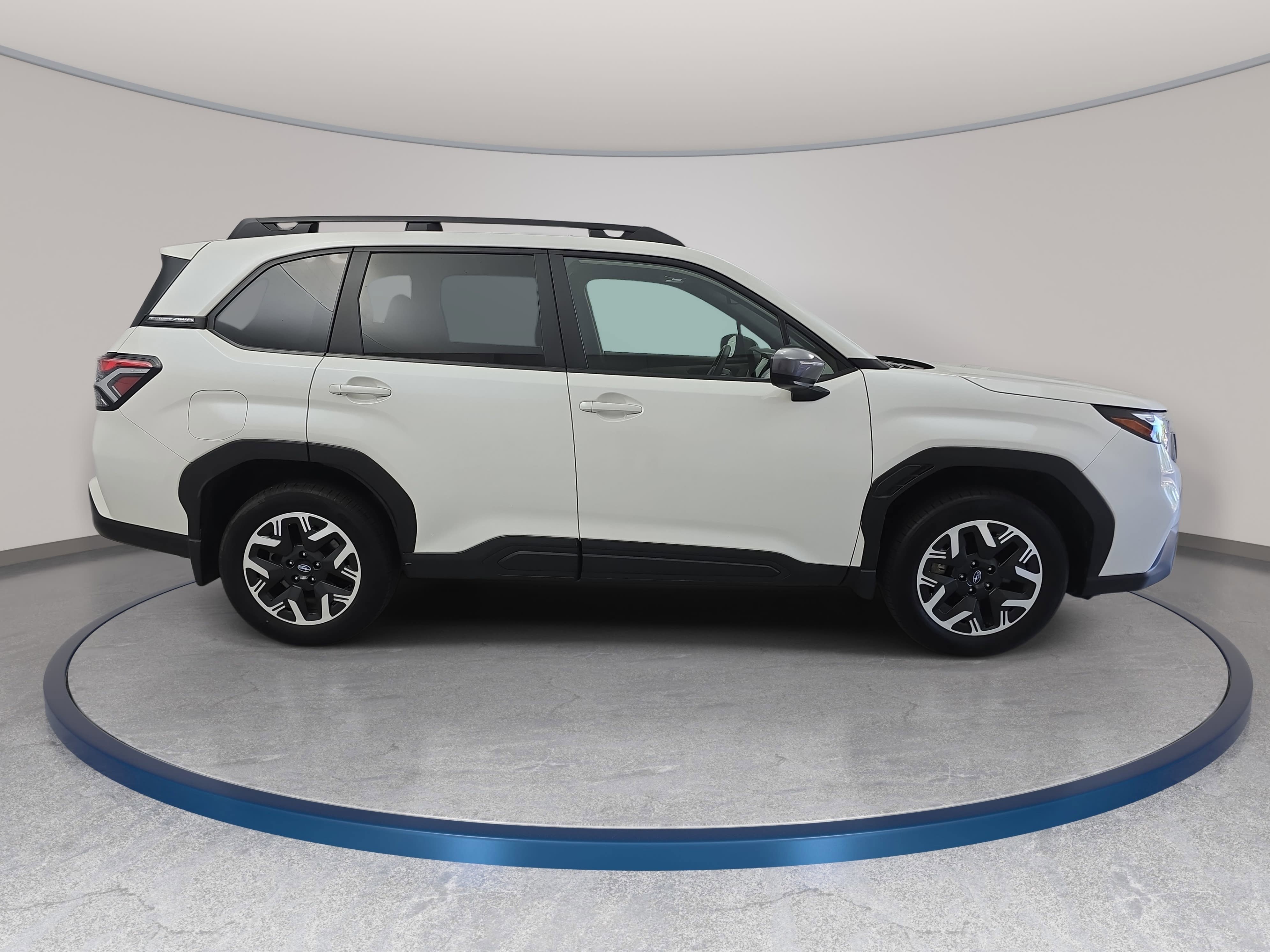 Used 2025 Subaru Forester Premium w/ Convenience Package #1 AWD/4WD image 4