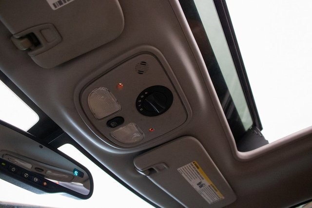 Used 2007 Saturn Aura XR w/ Premium Trim Pkg image 31