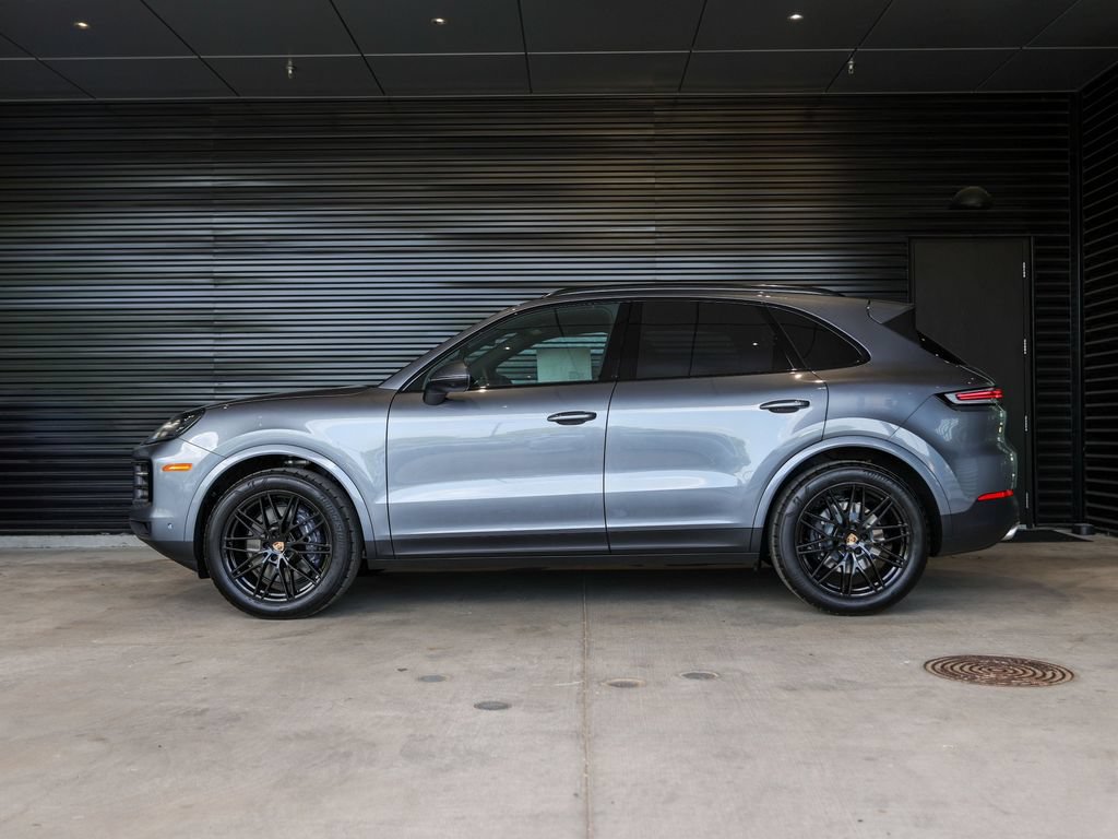 New 2026 Porsche Cayenne AWD/4WD image 2