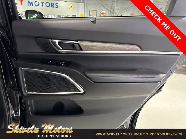 Used 2022 Kia Telluride SX w/ SX Prestige Package image 35