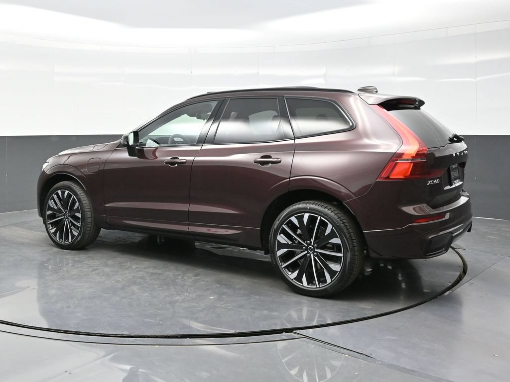 New 2026 Volvo XC60 T8 Ultra w/ Climate Package AWD/4WD image 4