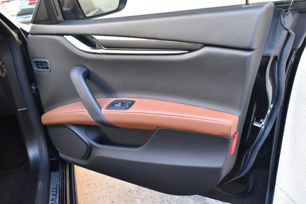Used 2020 Maserati Ghibli RWD image 17