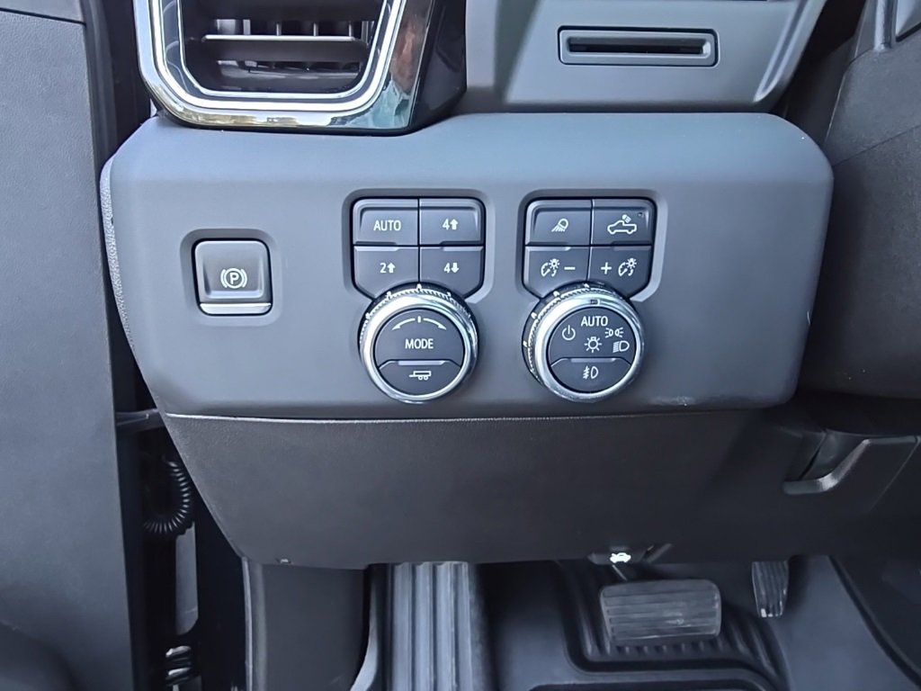 Used 2025 GMC Sierra 3500 Denali image 23