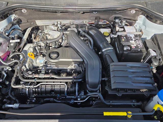 New 2026 Volkswagen Taos SE FWD image 16