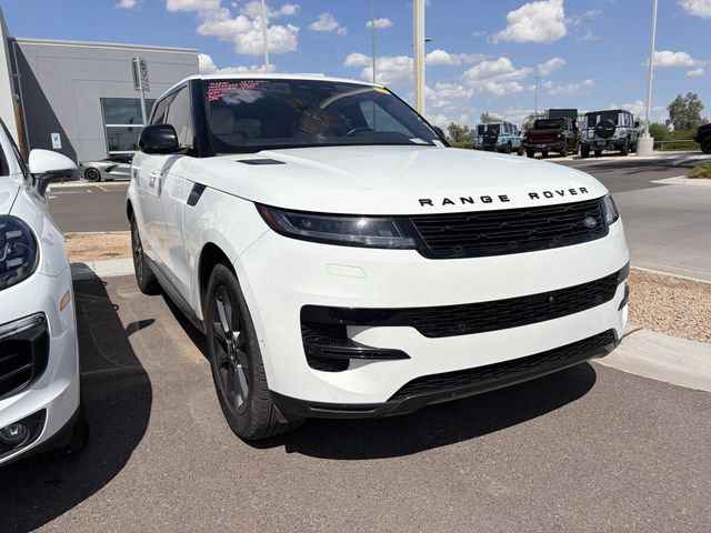 Used 2023 Land Rover Range Rover Sport SE AWD/4WD image 3