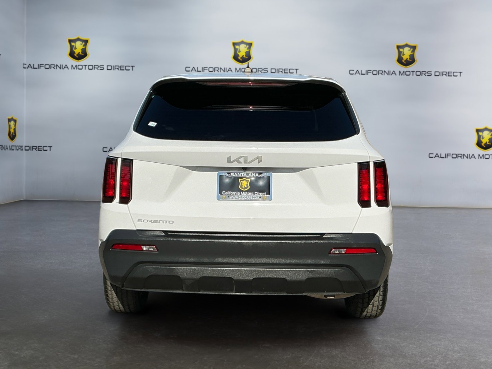Used 2023 Kia Sorento LX image 6