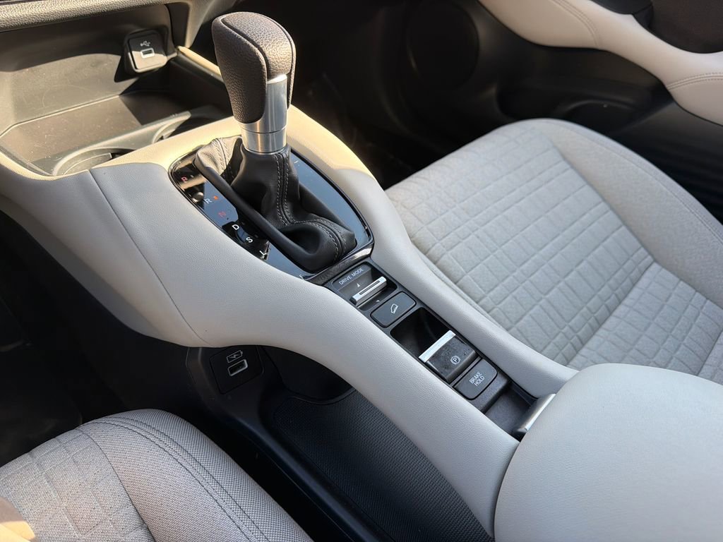 Used 2023 Honda HR-V LX image 28