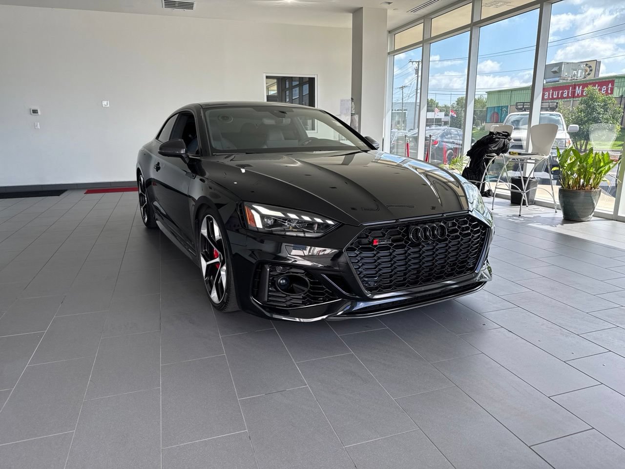 Used 2023 Audi RS 5 AWD/4WD image 2