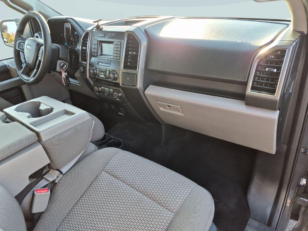 Used 2017 Ford F150 XLT AWD/4WD image 29