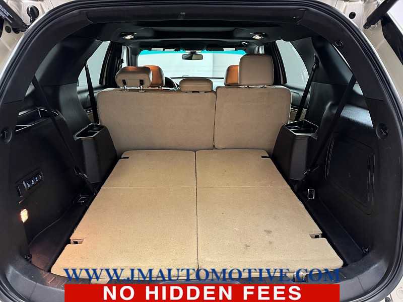 Used 2017 Ford Explorer Limited w/ Equipment Group 301A AWD/4WD image 18