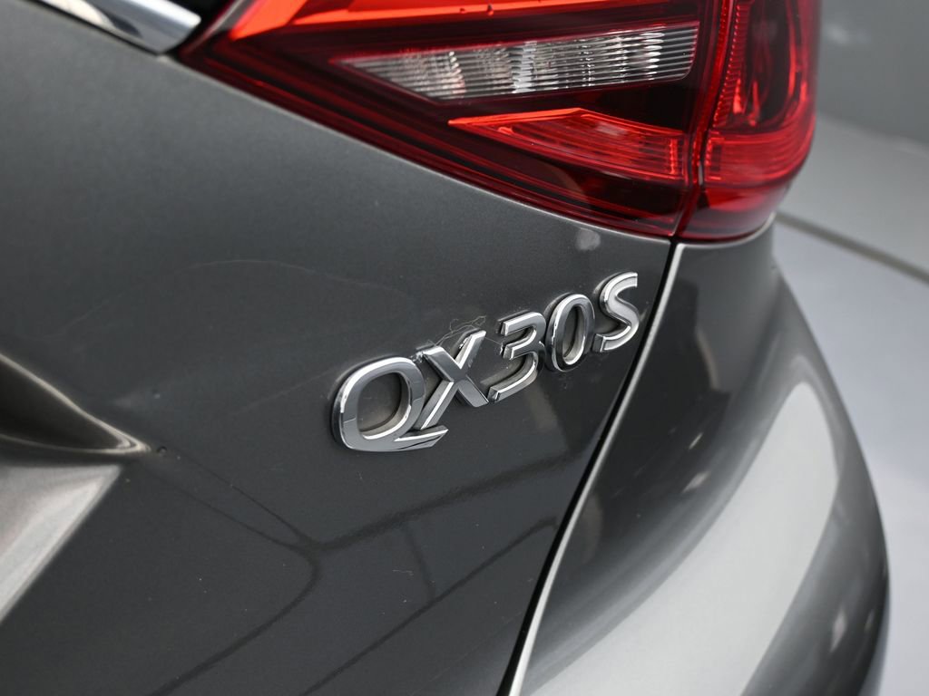 Used 2017 INFINITI QX30 Sport w/ Sport Leather Package image 35