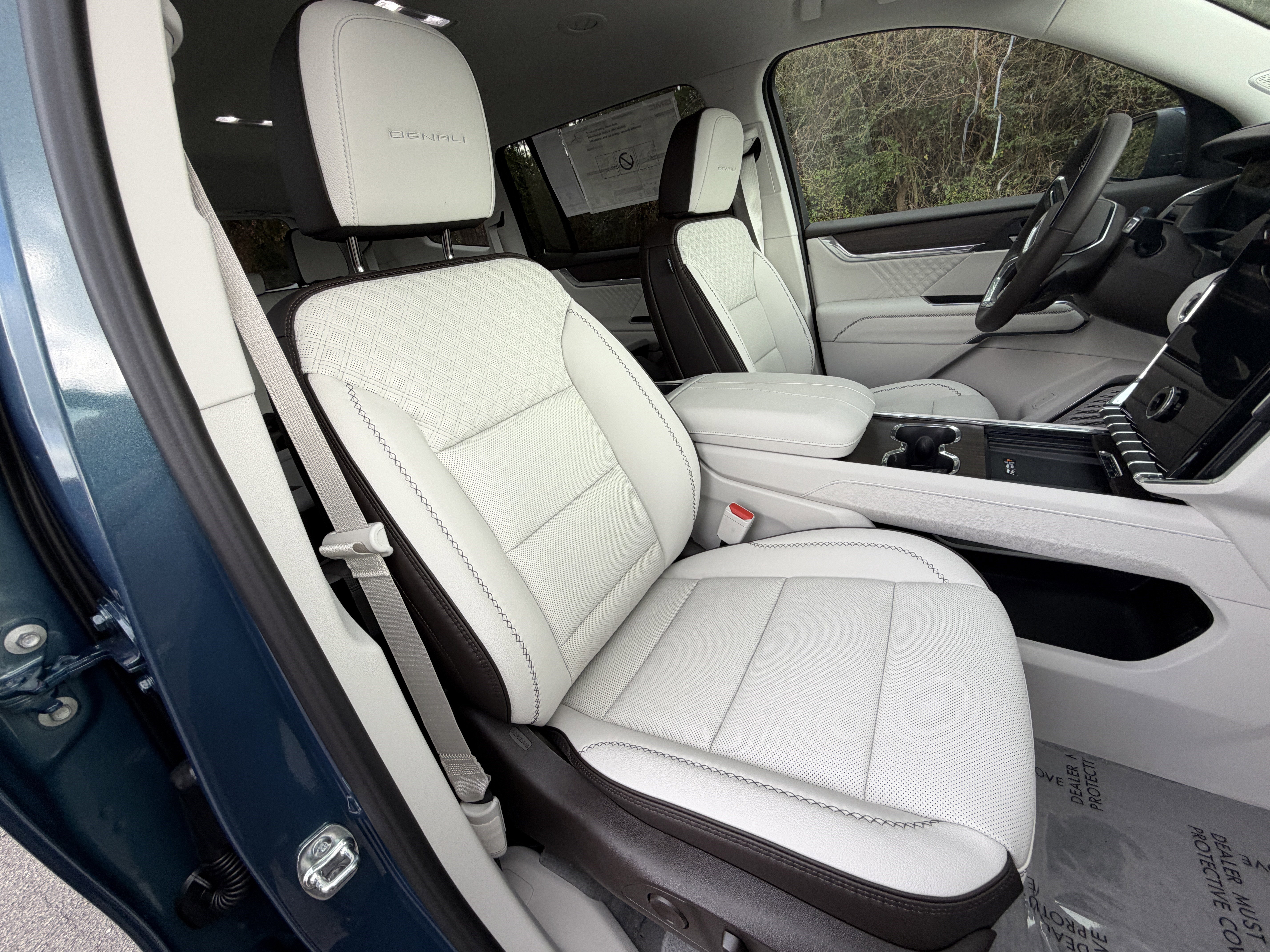 New 2026 GMC Acadia Denali w/ Super Cruise Package image 21