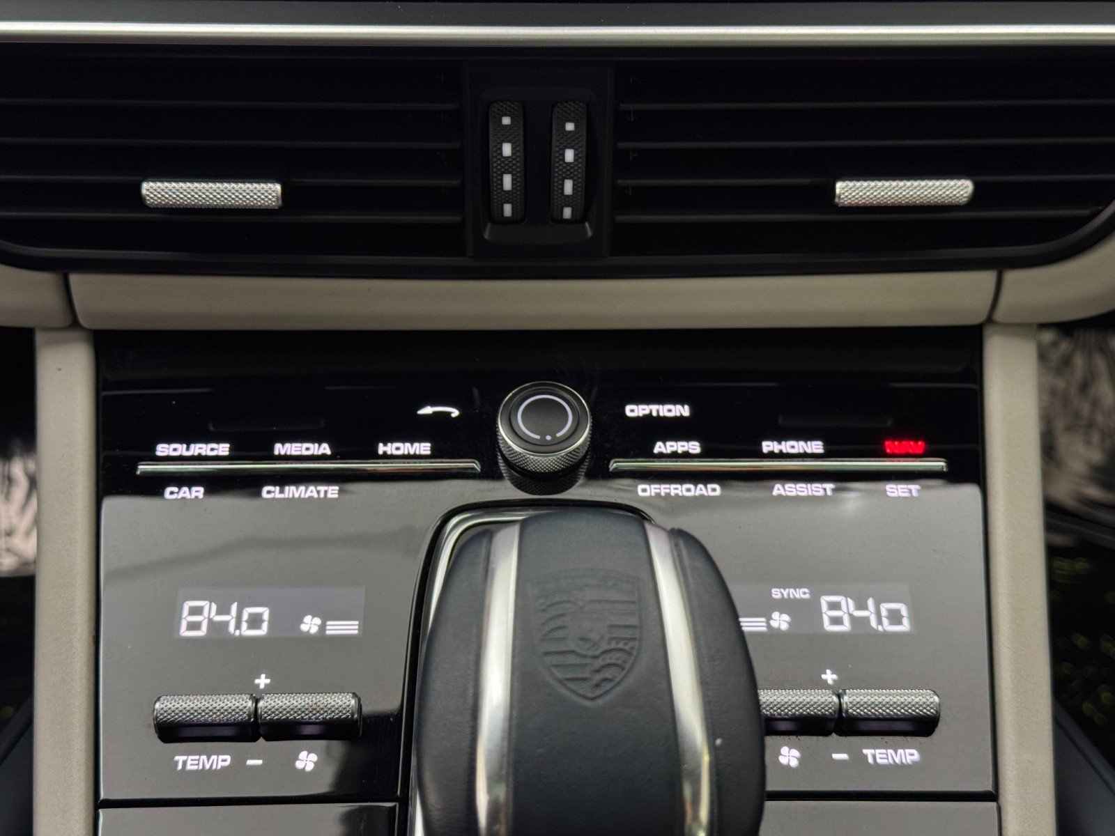 Used 2020 Porsche Cayenne S w/ Premium Package image 33