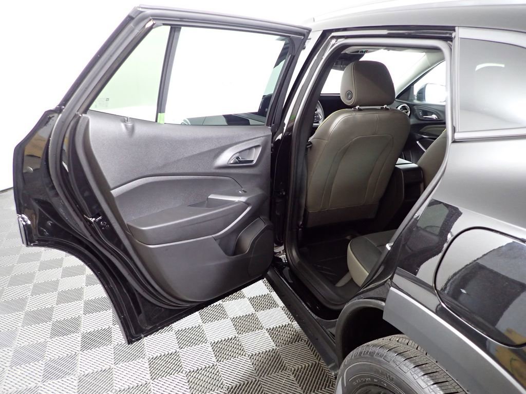 New 2026 Chevrolet Trax ACTIV FWD image 27