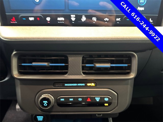 New 2025 Ford Maverick XLT w/ XLT Luxury Package image 5