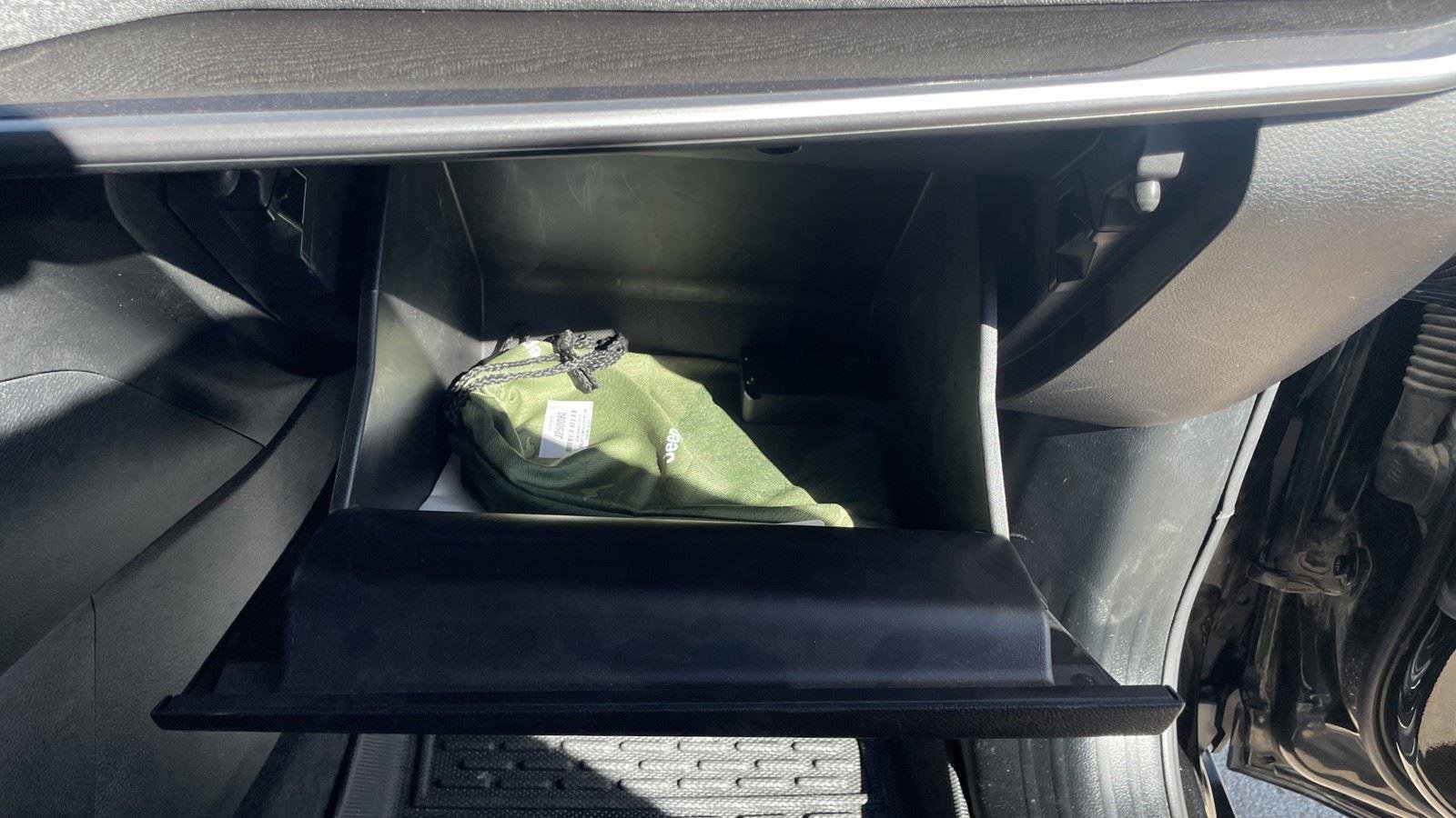 Used 2025 Jeep Compass Sport image 32