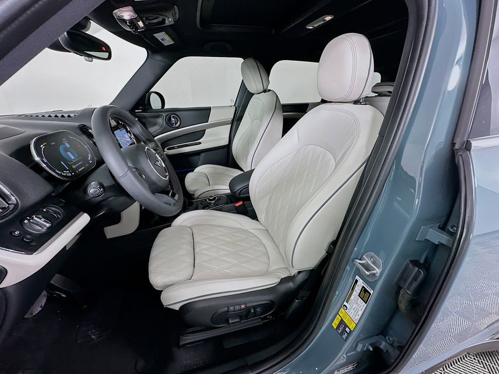 Used 2023 MINI Cooper Countryman SE w/ Storage Package image 21