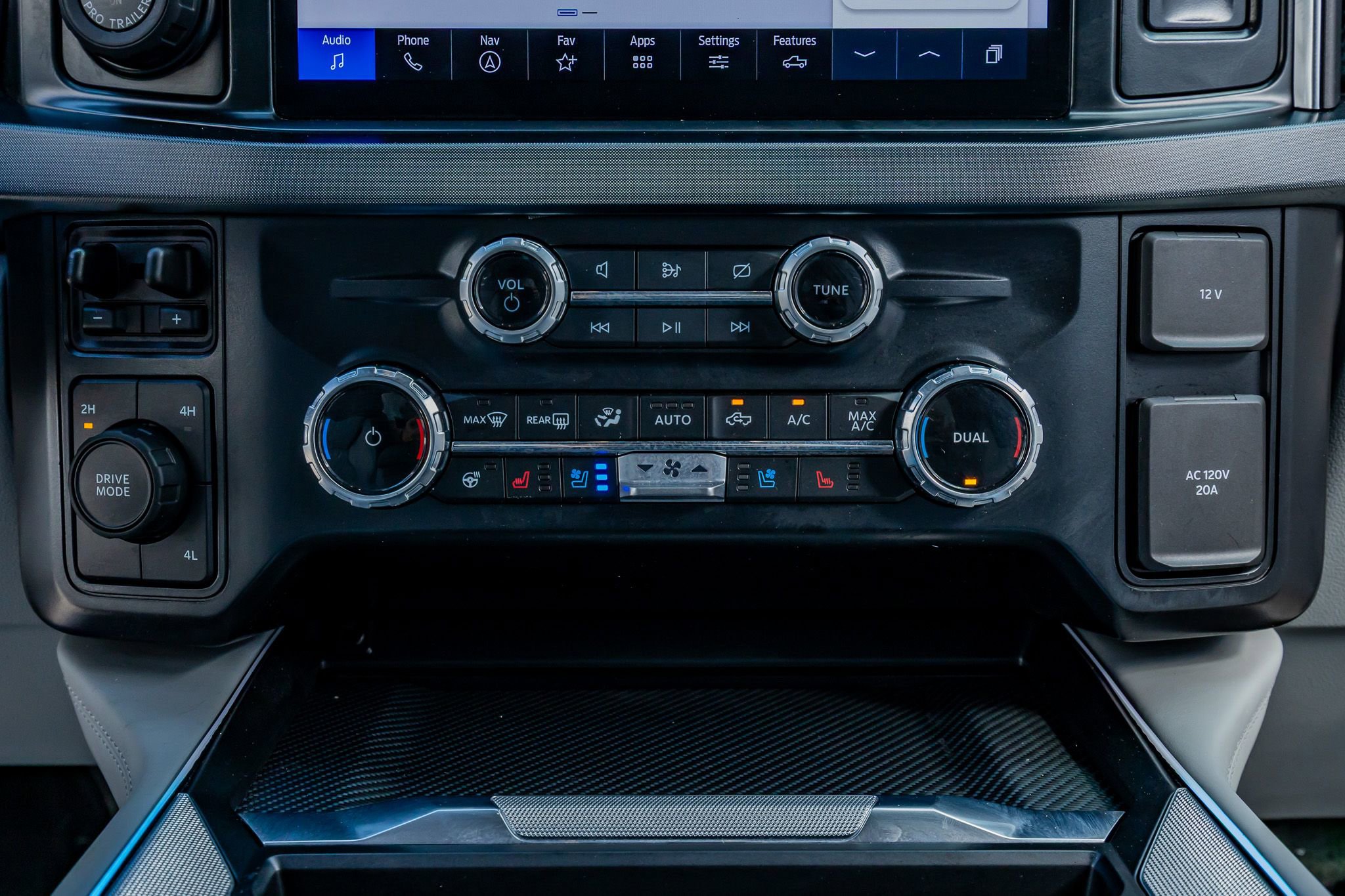 Used 2024 Ford F450 Limited AWD/4WD image 27