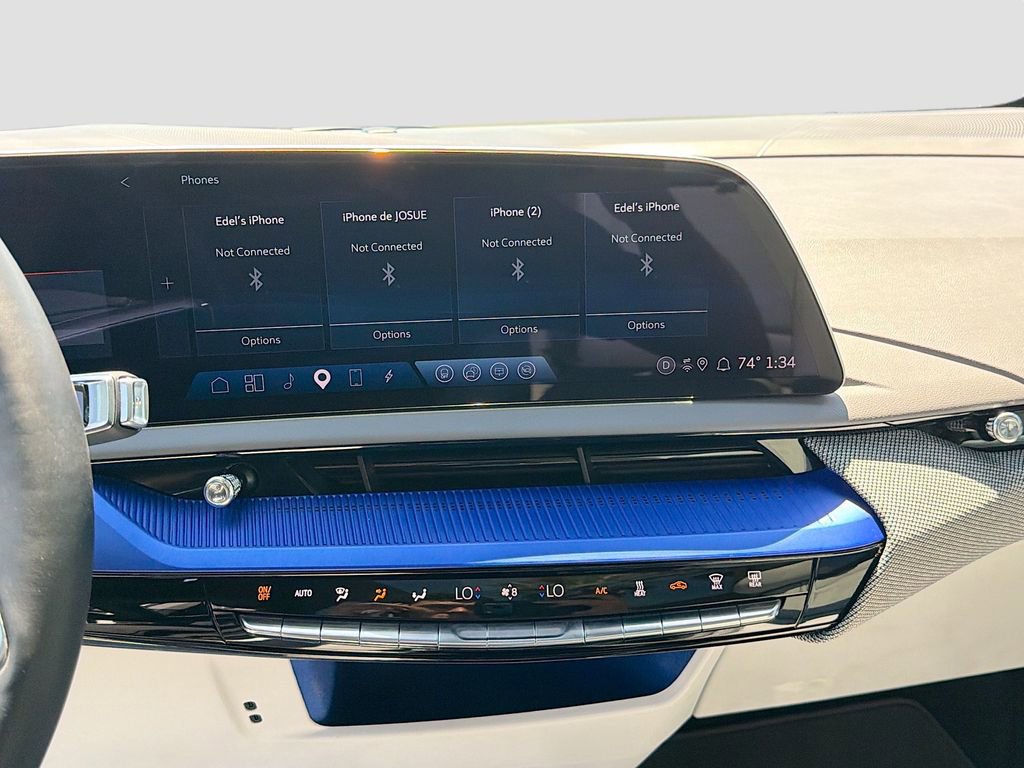 Certified 2025 Cadillac Optiq Sport 2 image 28