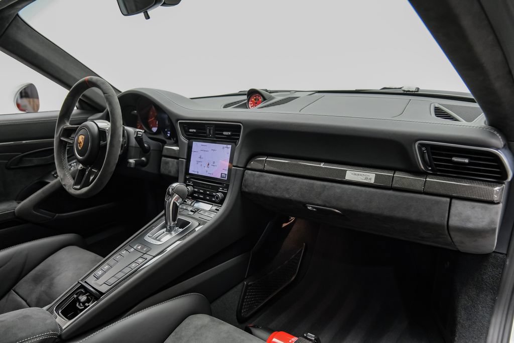 Used 2018 Porsche 911 GT2 RS RWD image 12