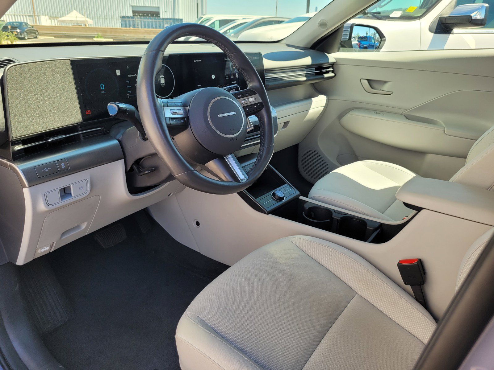 Used 2024 Hyundai Kona SEL FWD image 9