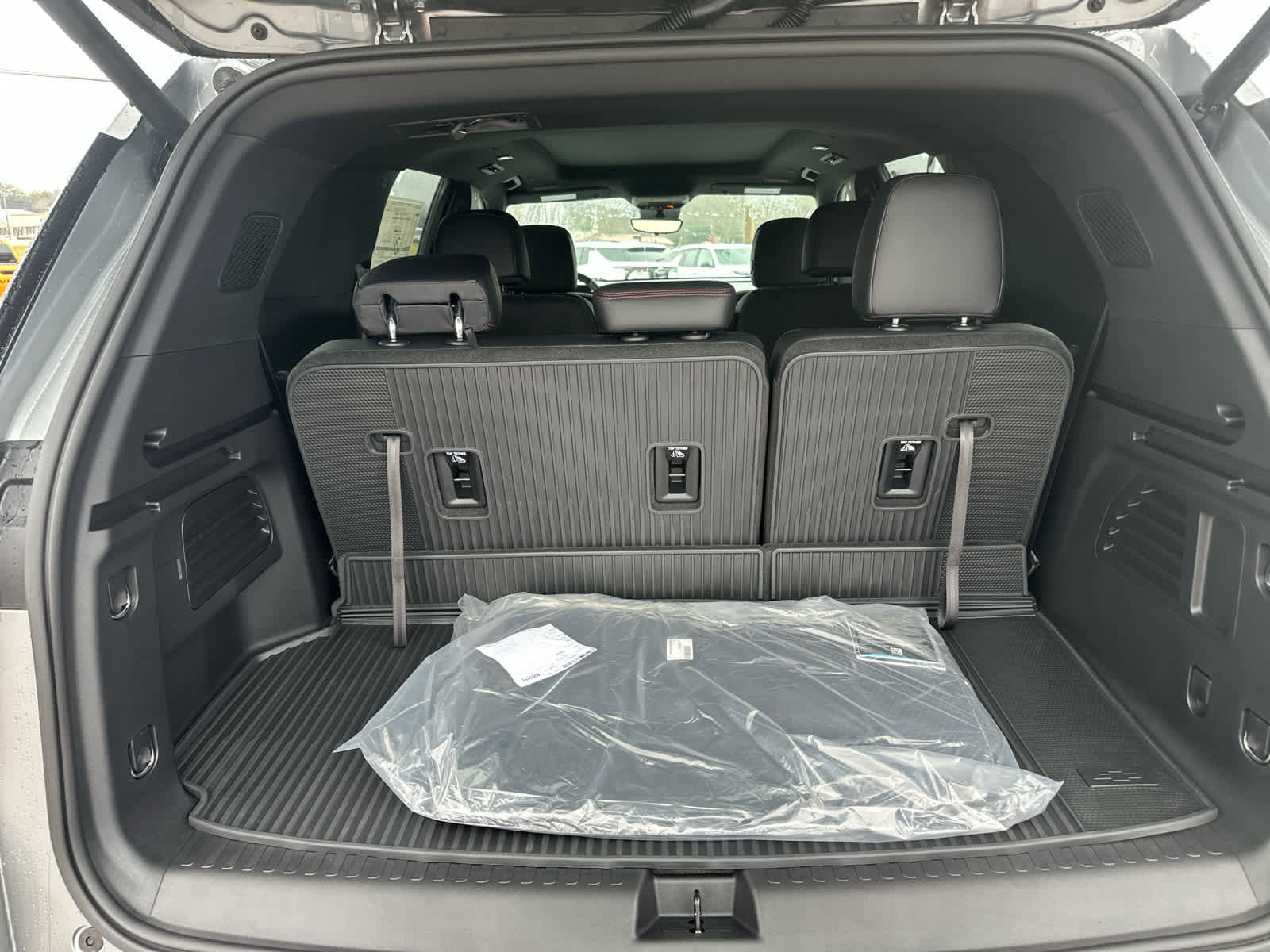 New 2026 Chevrolet Traverse Z71 w/ Enhanced Driving Package image 9