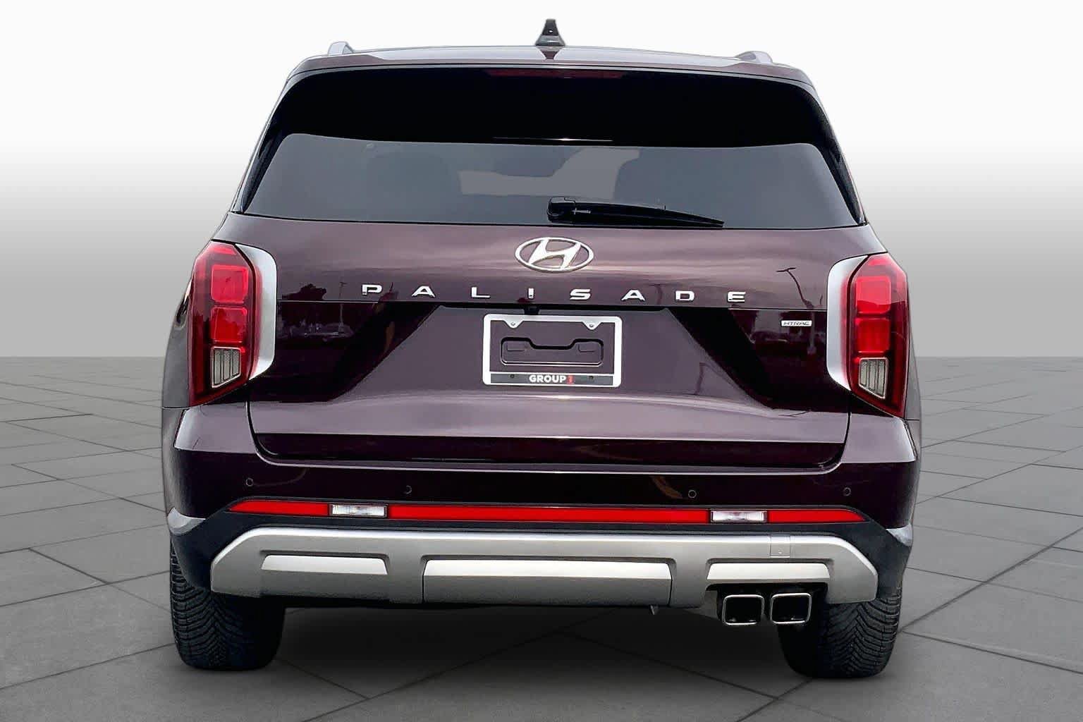 Used 2023 Hyundai Palisade Limited w/ Cargo Package AWD/4WD image 5