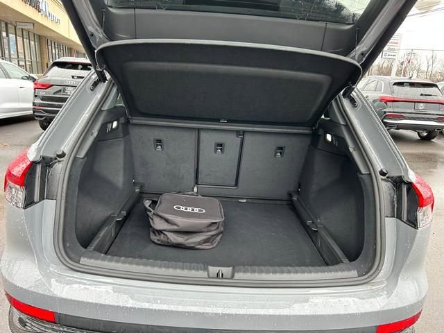 Used 2024 Audi Q4 e-tron Premium Plus w/ Premium Plus image 22