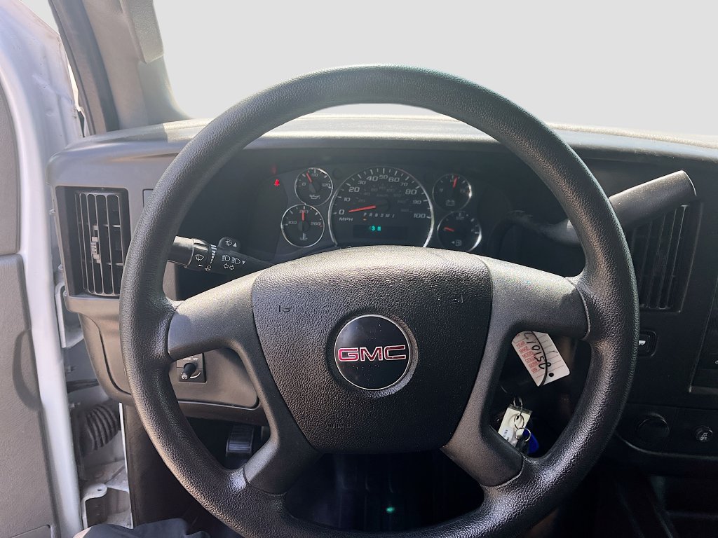 Used 2025 GMC Savana 3500 Extended RWD image 11