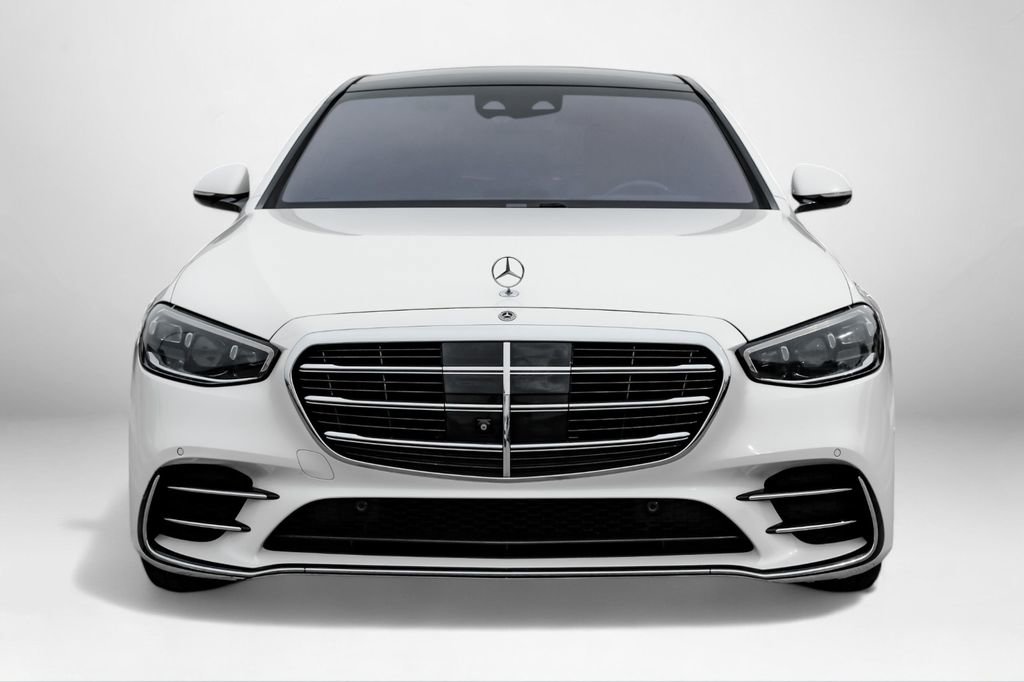 Used 2021 Mercedes-Benz S 580 4MATIC Sedan w/ AMG Line image 3