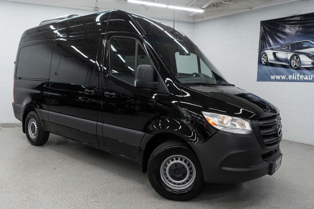 Used 2024 Mercedes-Benz Sprinter 2500 image 32