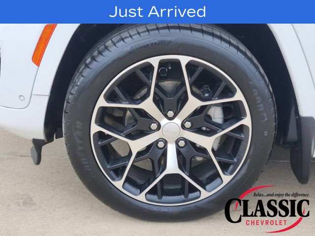 Used 2024 Jeep Grand Cherokee Summit AWD/4WD image 21
