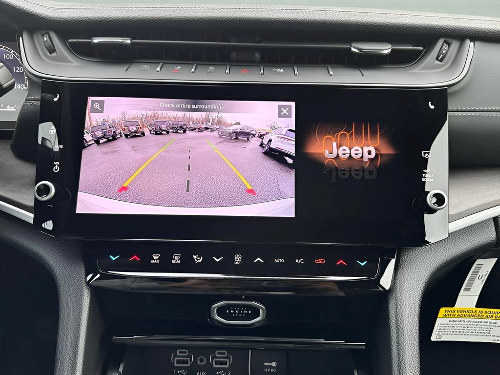 New 2026 Jeep Grand Cherokee Altitude AWD/4WD image 38