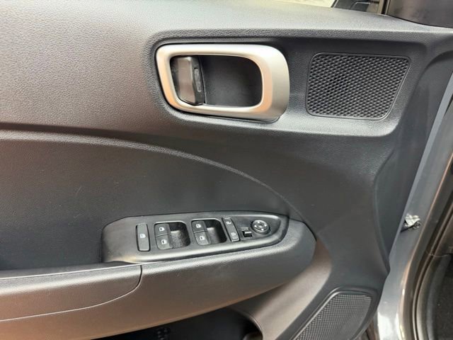 Used 2026 Hyundai Venue SEL FWD image 19