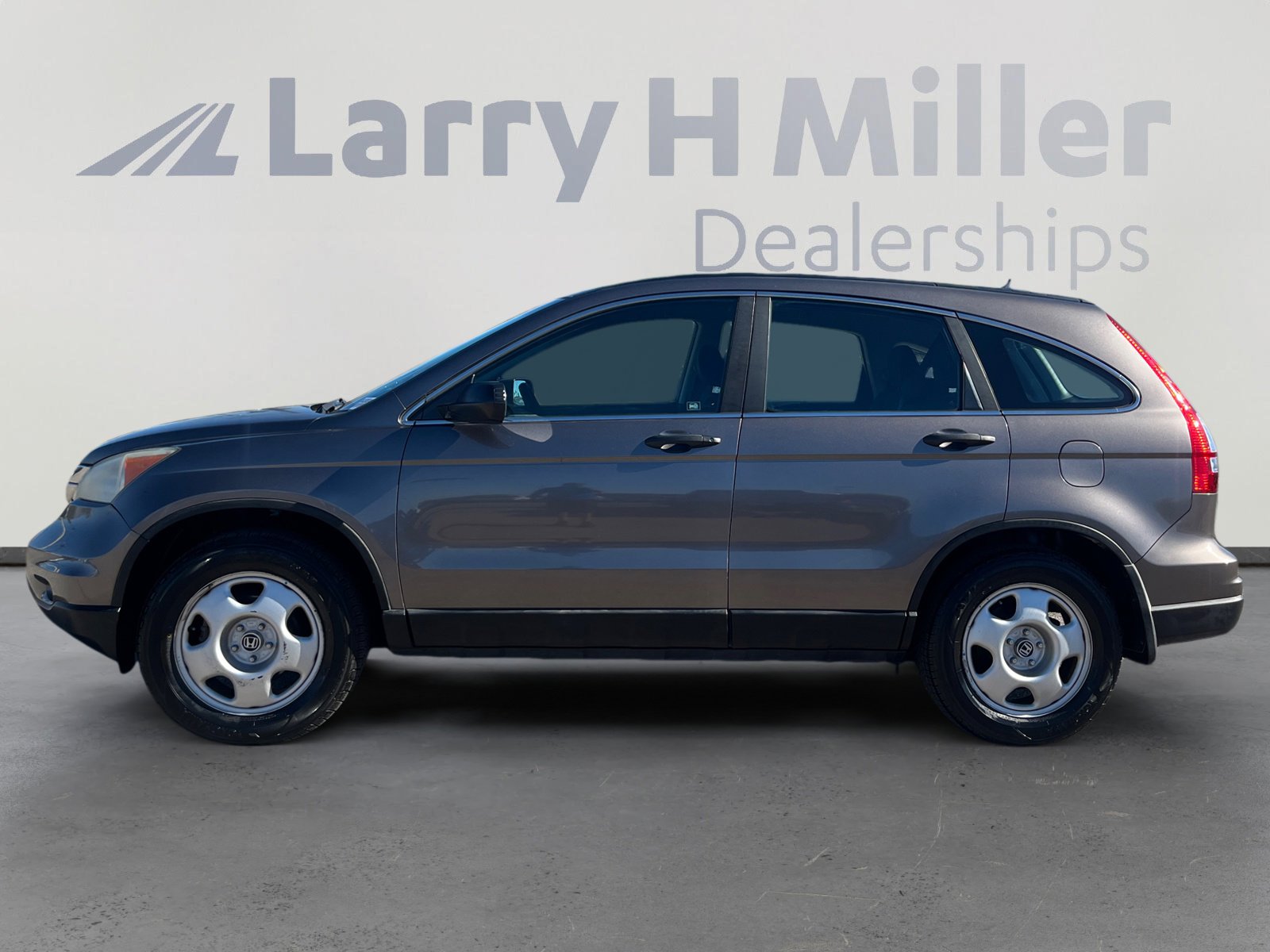 Used 2011 Honda CR-V LX image 2