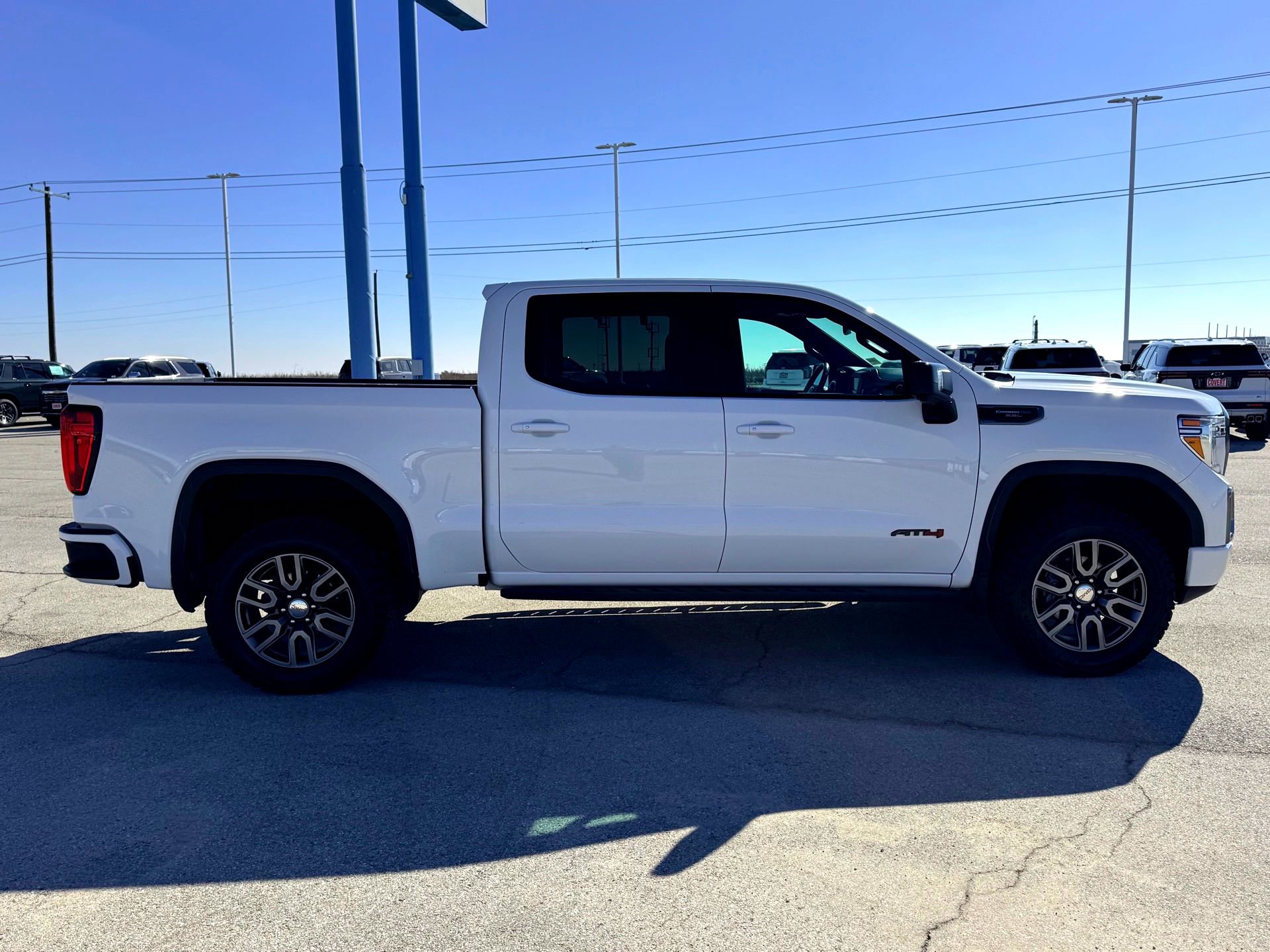 Used 2022 GMC Sierra 1500 AT4 w/ AT4 Premium Package image 6