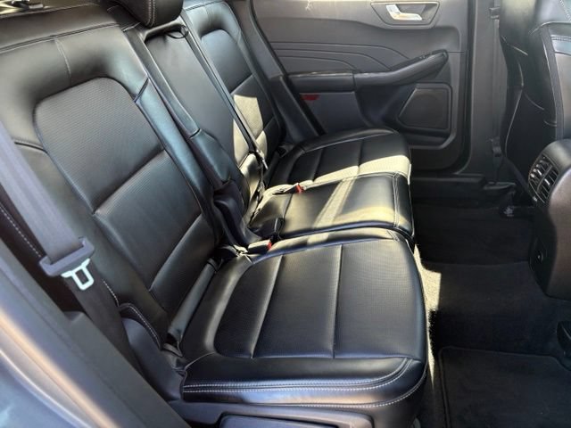 Used 2024 Ford Escape Platinum AWD/4WD image 15