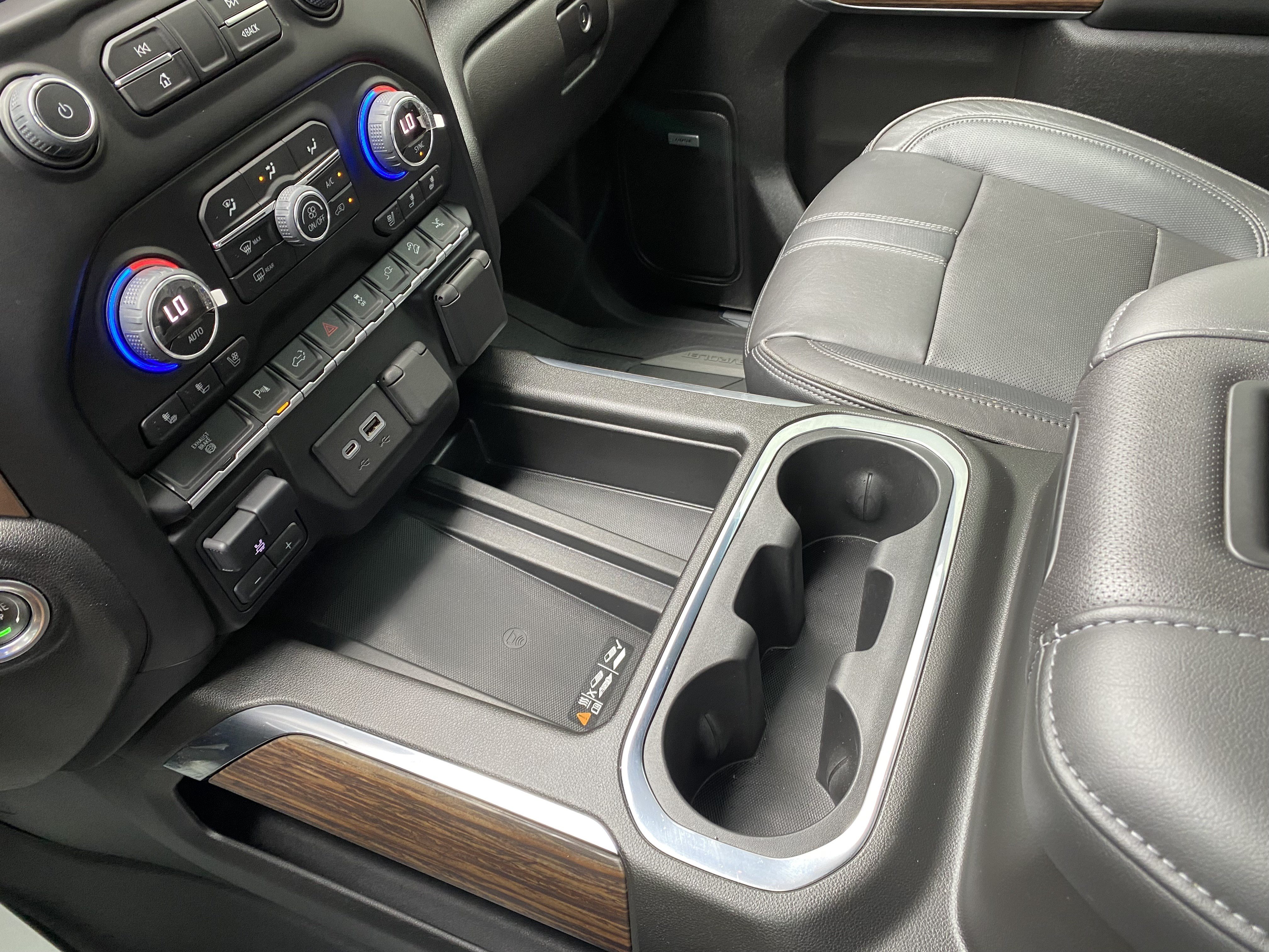 Used 2022 Chevrolet Silverado 2500 High Country AWD/4WD image 29